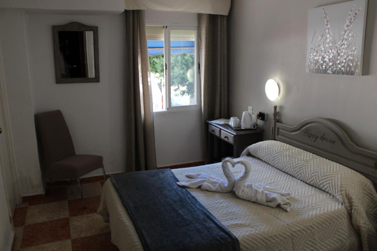 Virgen Del Rocio II Otel Torremolinos Dış mekan fotoğraf