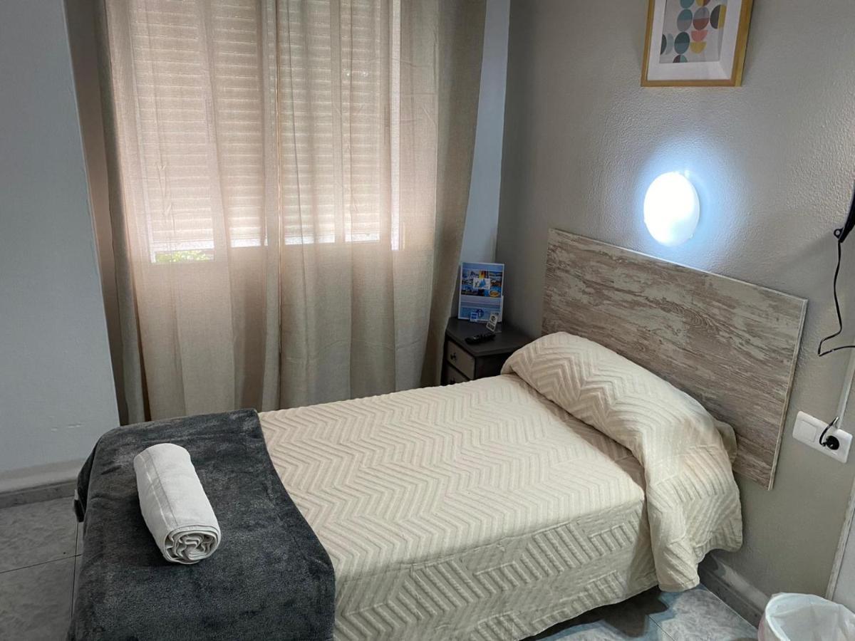 Virgen Del Rocio II Otel Torremolinos Dış mekan fotoğraf
